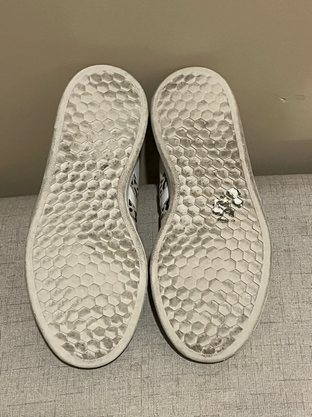 Adidas Grand Court White leather Sneakers with Leopard-Print Stripes,size 6.5